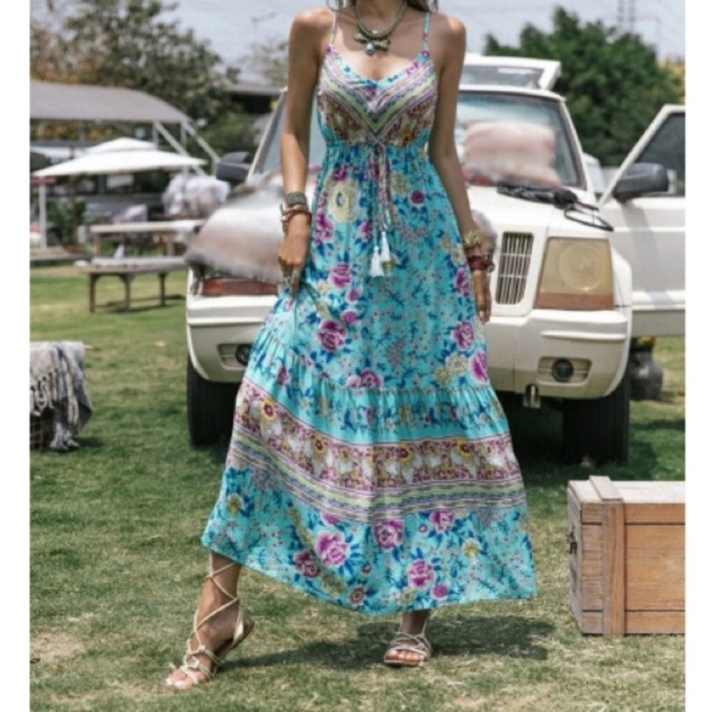 Bohemian Floral Maxi Dress – Women’s Medium, Light Blue, Everyday Boho - Picture 2 of 12